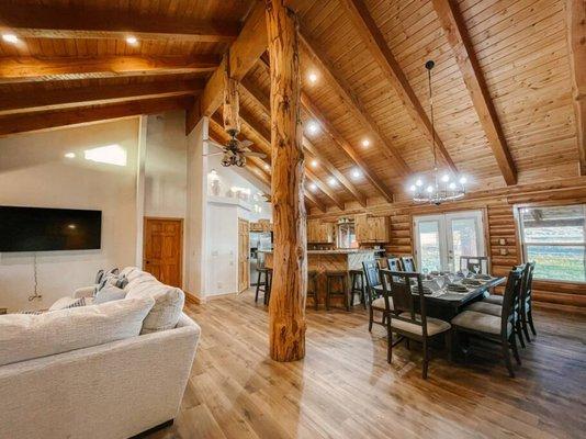 Carefree BNB - Log Cabin Farm Home Vacation Rental in UT