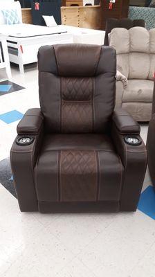 Composer Recliner