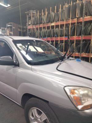 Kia Sportage windshield replacement.