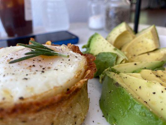 Veggie Nest and extra Avo!