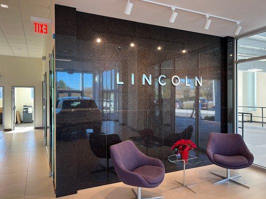 Lincoln Service Lobby