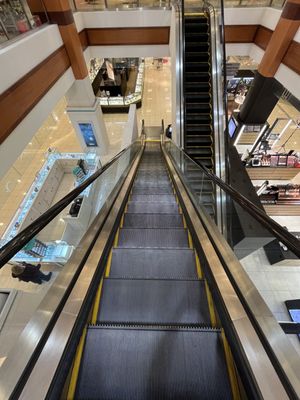 Belk Northlake Mall Escalators