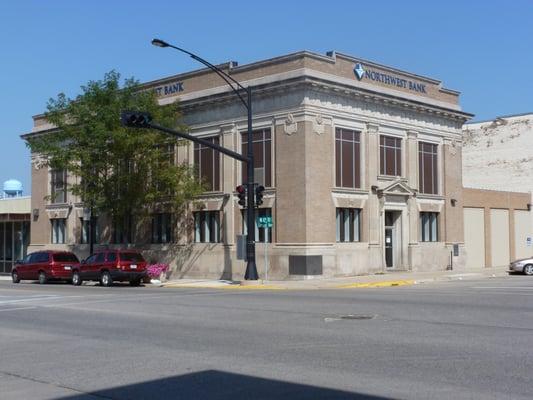 Iowa Trust & Savings Bank