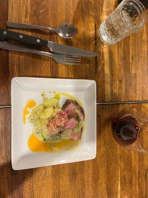 Pork tenderloin, gnocchi and tomatoes with a delicious pesto