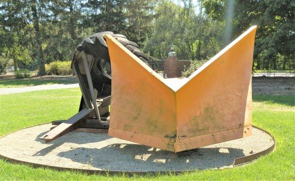 Snowplow by Mark di Suvero (1972)