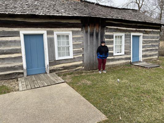 Thomas Lincoln Cabin