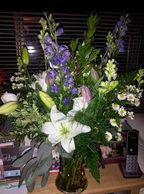 Photo of the bouquet mentioned in the 5/12/13 review. Messily arranged and not as ordered.