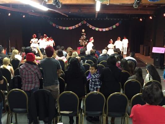 Tianguis Navideño and Dancers Presenting their talents!