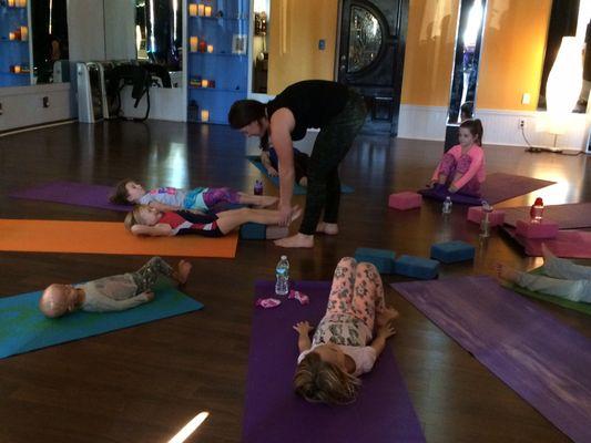 Classes include beginner yoga, absolute beginner yoga, open level, restorative classes, Yin and belly dance.