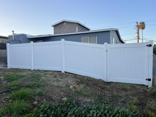 Vinyl fence / custom gate