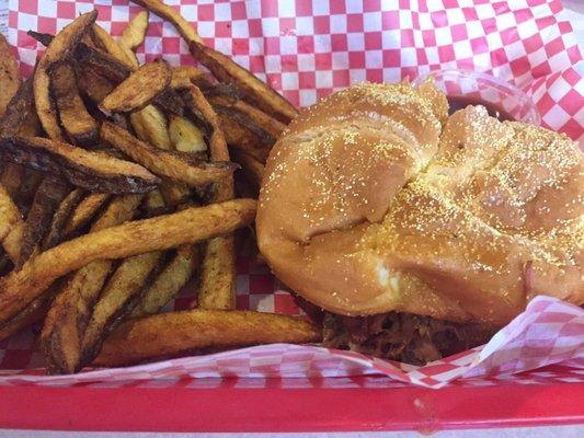 Pulled pork special w/ fresh made fries.