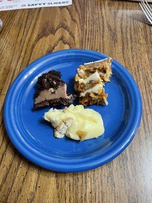 Chocolate cake, carrot cake and banana pudding. Delicious!!!!