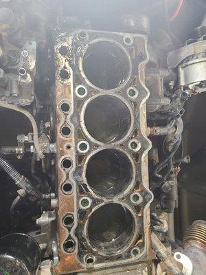 Cylinder head replacement