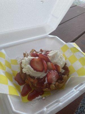 Strawberry funnel cake