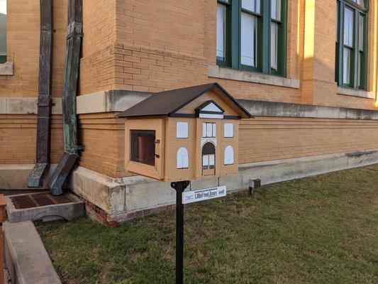 Little Free Library, 201 N Caddo, Cleburne