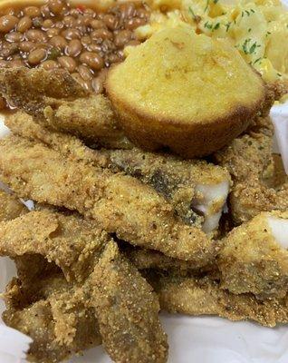 Snapper, Mac & Cheese, Baked Beans, corn bread