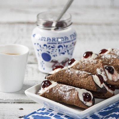 Sicilian Cannoli Kit with Shells, Cream Filling, and Amarena Cherries | Set of 4