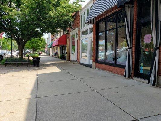 Shops on Louisiana Ave. in Downtown Perrysburg