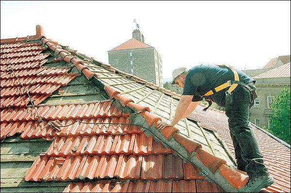 Roof Hurricane damage claim and forensic engineering inspection /expert witness