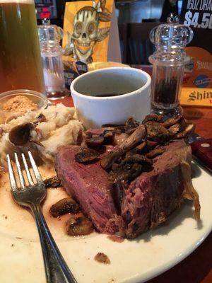 I got to tell you this was a 16 oz Prime Rib and I bet it was easily 20-22 oz. I am completely full and there is 1/2 left.