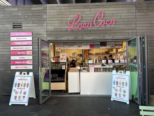 Entrance, menu, loco coco