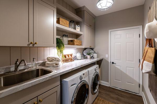 Akron/Medina McAllister II Laundry Room/Mud Room