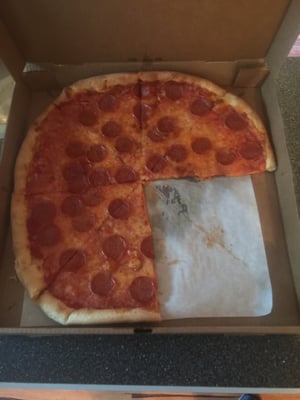 Very good 18 inch pepperoni pizza!