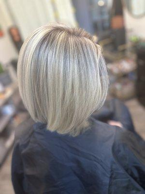 Summer Blonde bob