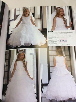 First communion dress 
Size 3,4,5,6,7,8,10