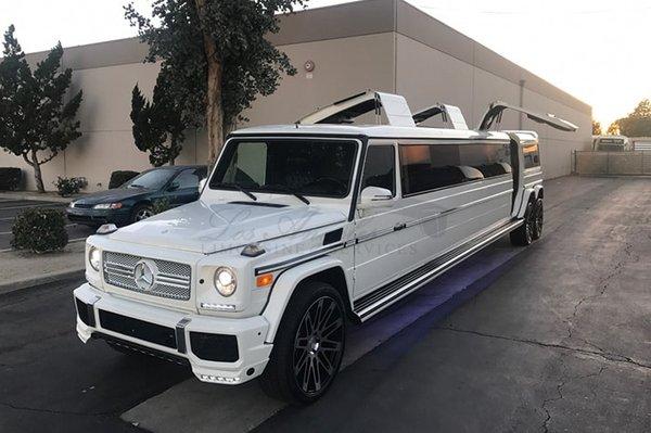 Hummer for 14 passengers