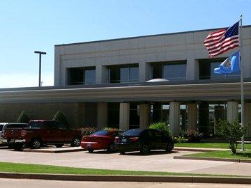 An image of the exterior of Fort Sill FCU's Lee blvd branch location.