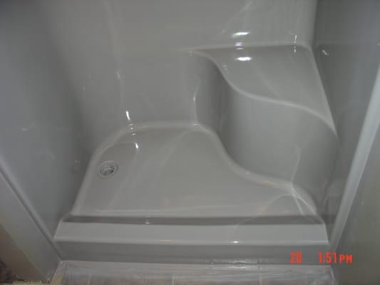 Fiberglass Tub and Shower Repair and Reglaze