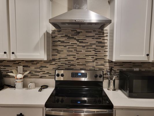 Backsplash installation.