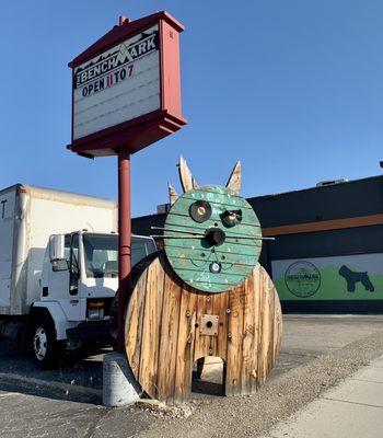 Re-style Animal Rescue Thrift Store