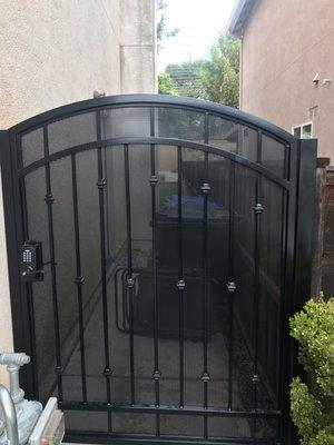 A simple, yet beautiful single swing gate with minimal design and screen sheeting. Complete with electronic keypad lock!