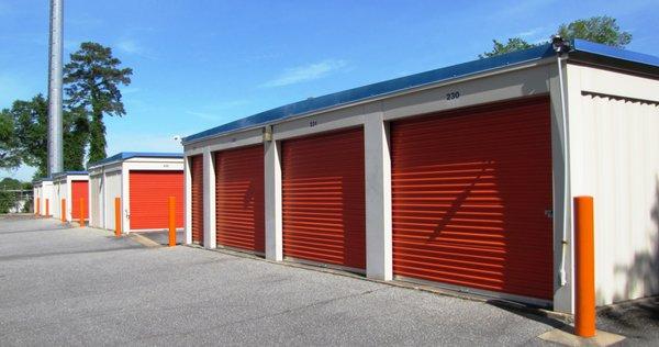 Exterior storage units at Storage Xxtra on Buena Vista Rd.