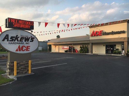 Akew's Ace Hardware