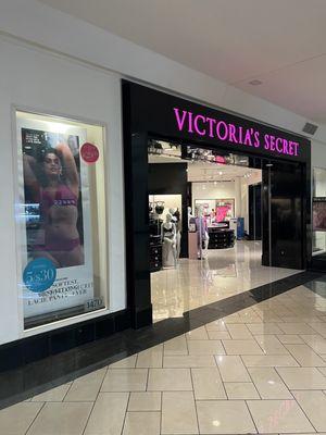 Victoria's Secret Stores