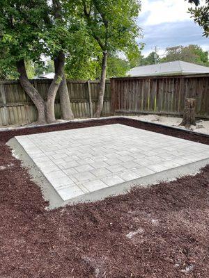 New paver patio and mulch