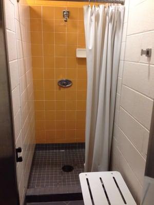 Women's shower (handicap stall)