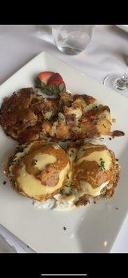 Blue Crab Benedict