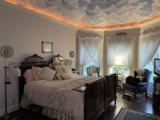 Angels Nest Suite in Lillian Farms Estate House