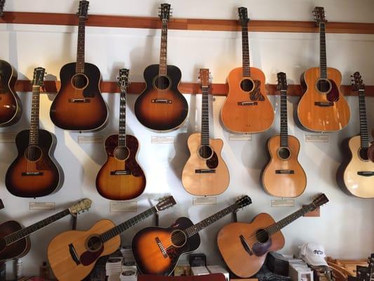 Schoenberg Guitars