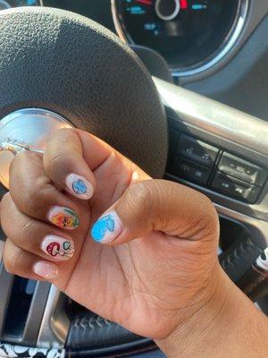 Alice in Wonderland inspired manicure