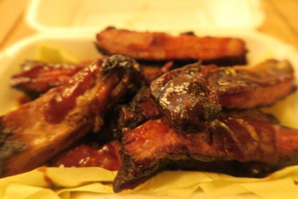 ½ Rack of smoked BBQ pork ribs