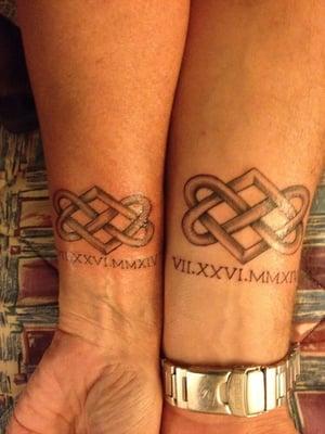 Celtic love knot with wedding date in Roman numerals.