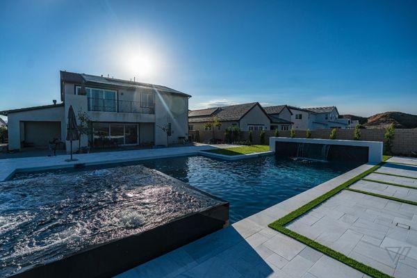 New Pool & Spa with Updated Turf & Porcelain Pavers in Castaic, CA