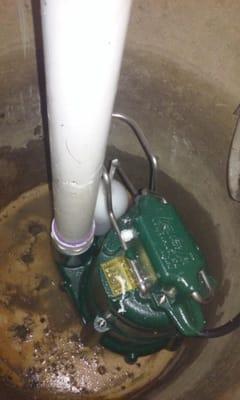 Removed the old plastic pump and installed a new metal pump. Test the work and everything works properly.