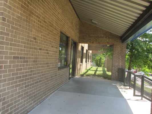 side view of porch to post office