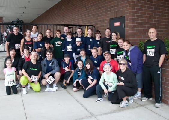 Members along with their family and friends at the 2010 Issaquah Salmon Days 5K Rotary Run